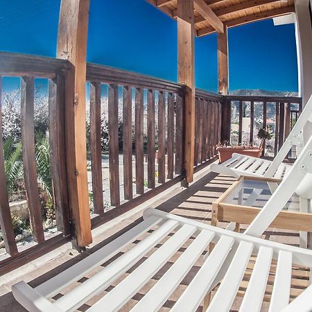 Lania Royal Oak House By Trulycyprus Villa Buitenkant foto