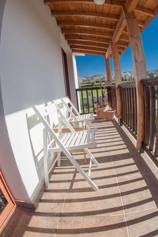 Lania Royal Oak House By Trulycyprus Villa Buitenkant foto