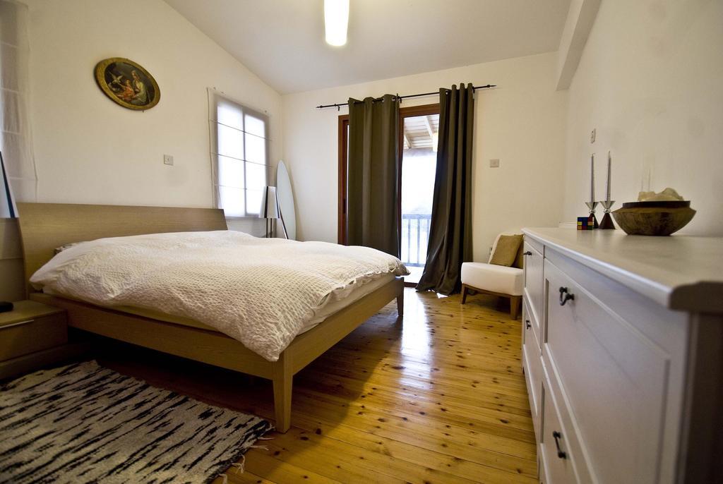 Lania Royal Oak House By Trulycyprus Villa Kamer foto